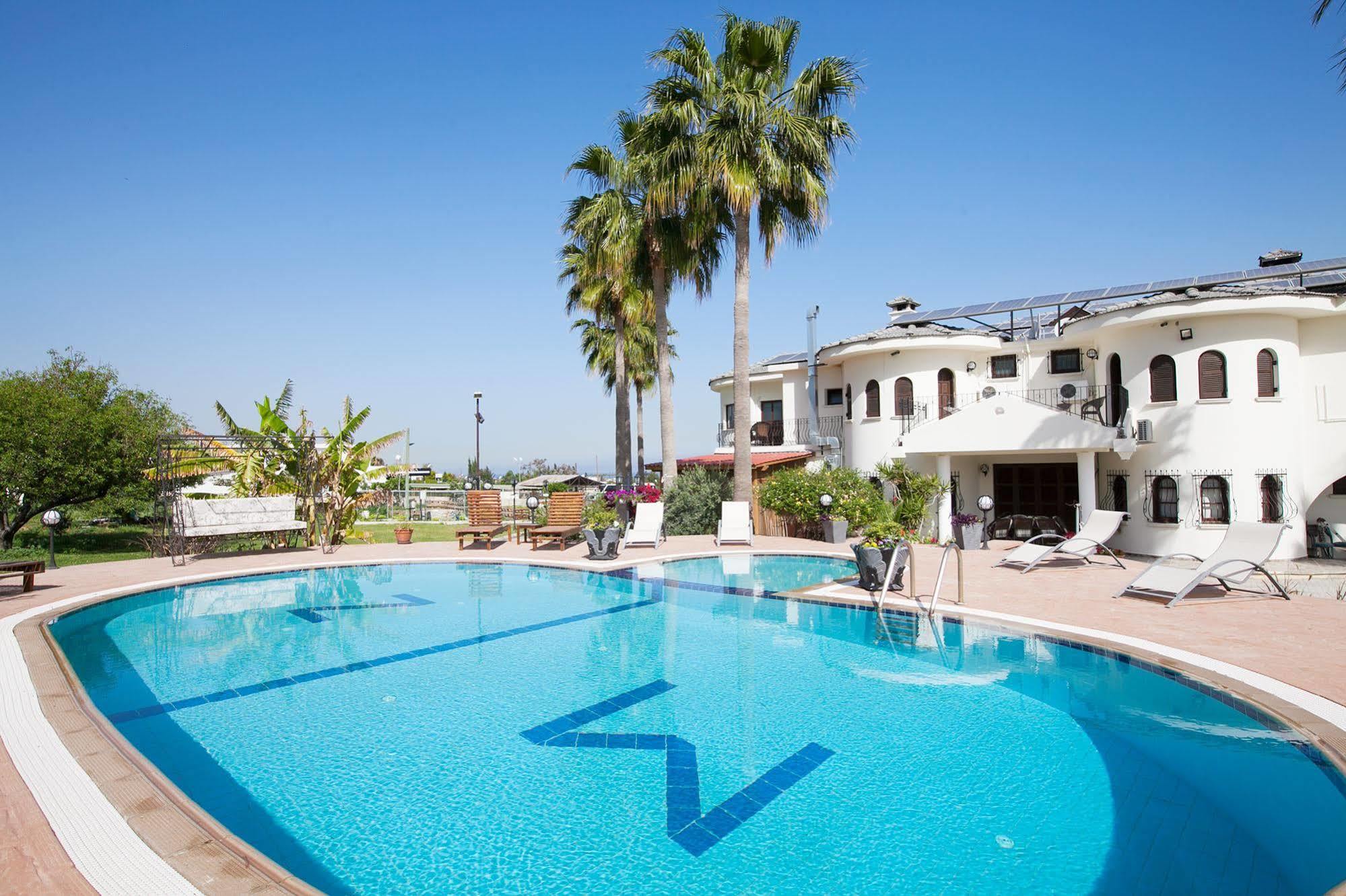 Meryem'S Hotel Agios Epiktitos Exterior photo
